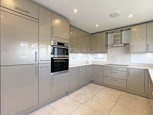 Photo 24- click for photo gallery